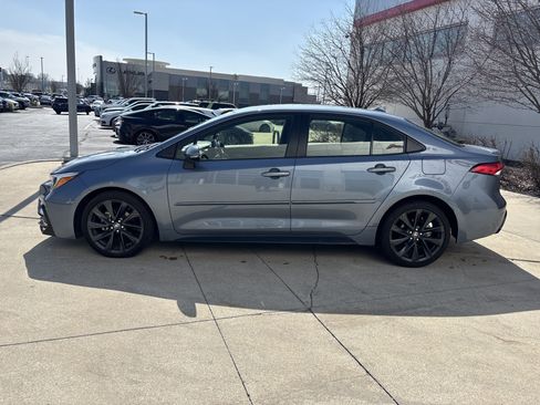 Used 2025 Toyota Corolla SE image 7
