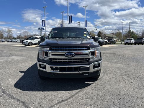 Used 2018 Ford F150 XLT w/ Equipment Group 301A Mid AWD/4WD image 9
