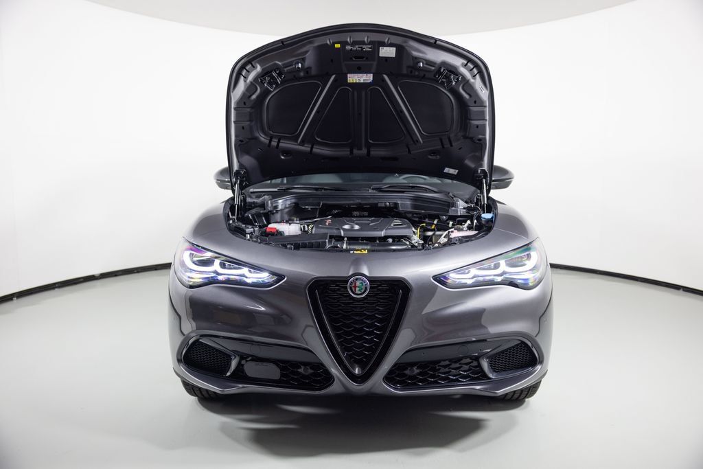 New 2026 Alfa Romeo Stelvio Sprint AWD/4WD image 7