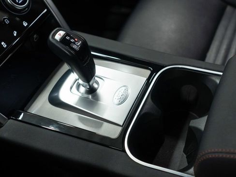 Used 2023 Land Rover Discovery Sport S R-Dynamic image 15