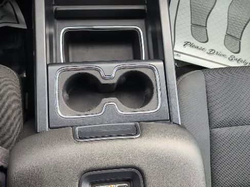 Used 2016 Chevrolet Silverado 2500 LT w/ Snow Plow Prep Package image 18