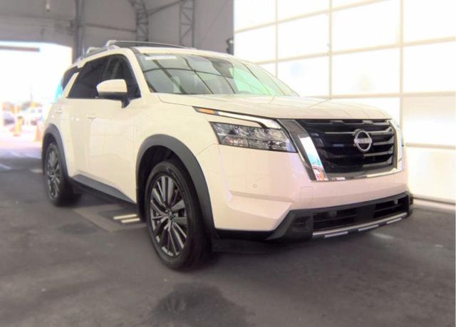 Certified 2024 Nissan Pathfinder SL w/ SL Premium Package FWD image 1