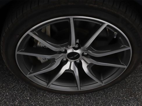 Used 2025 Genesis G70 2.5T image 91