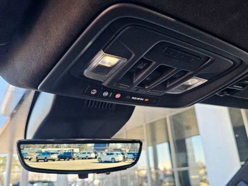 Used 2025 GMC Sierra 1500 Denali Ultimate image 16