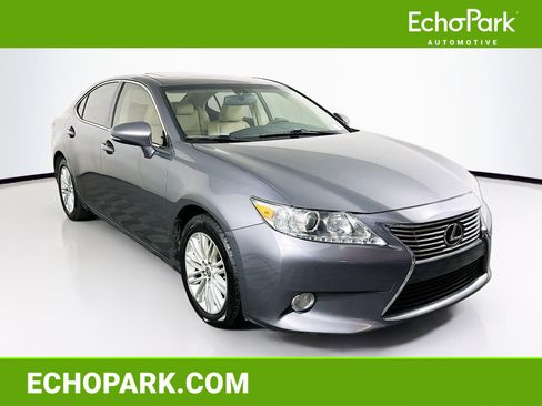 Used 2013 Lexus ES 350 w/ Luxury Pkg FWD image 1