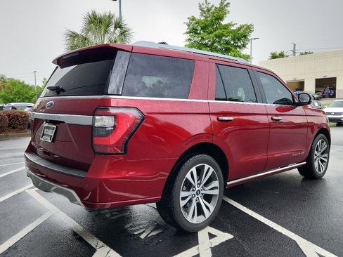 Used 2018 Ford Expedition Platinum RWD image 4