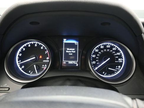 Used 2024 Toyota Camry SE FWD image 6