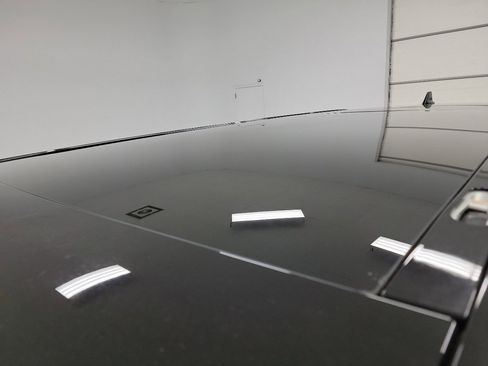 Used 2023 Rivian R1S Launch Edition image 13