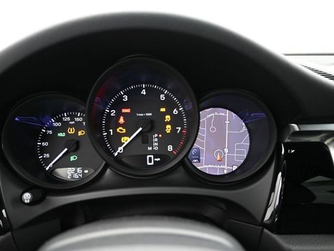 New 2026 Porsche Macan AWD/4WD image 13