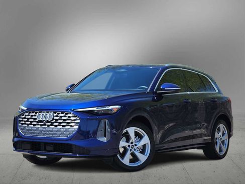 Used 2025 Audi Q5 Prestige AWD/4WD image 1