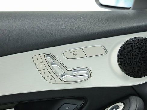 Used 2021 Mercedes-Benz GLC 300 image 29