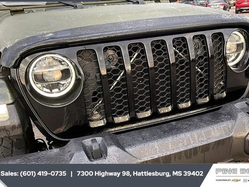 Used 2022 Jeep Gladiator Willys image 18