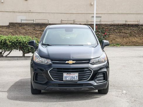 Used 2018 Chevrolet Trax LS image 2
