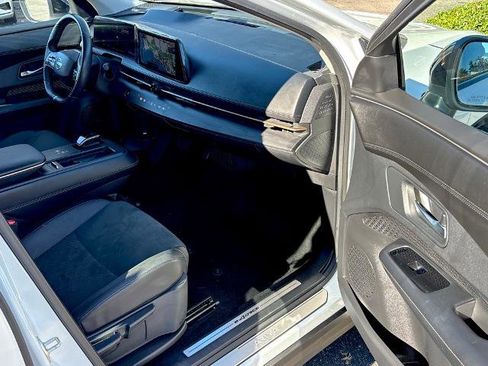 Certified 2024 Nissan Ariya AWD image 25