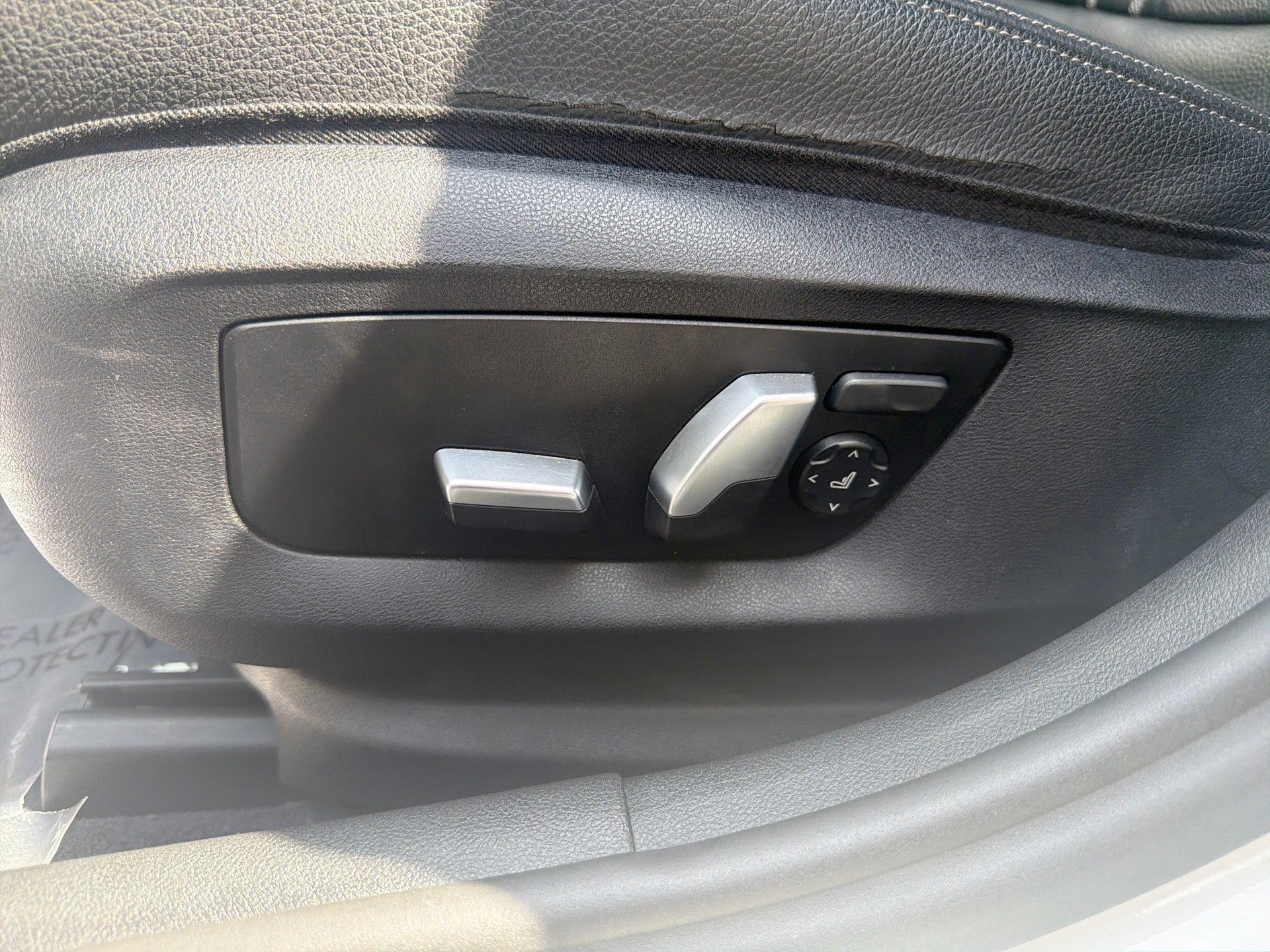 Used 2017 BMW 540i RWD image 14