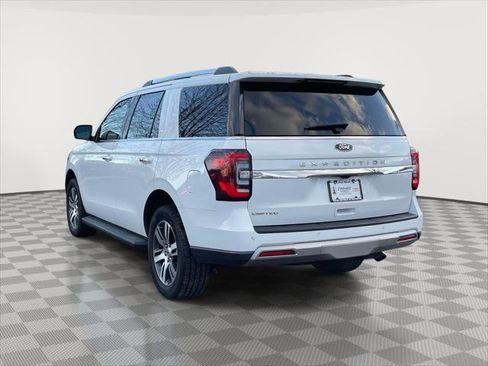 Used 2024 Ford Expedition Limited image 5