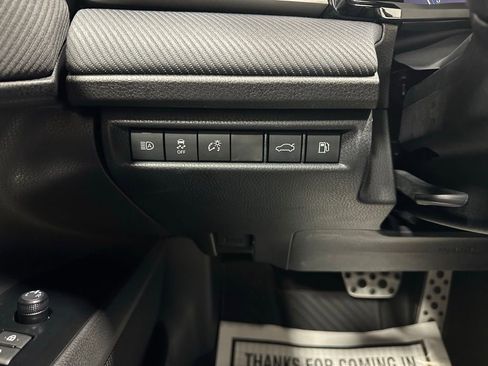 Used 2026 Toyota Camry Hybrid FWD image 17