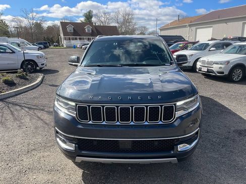 Used 2024 Jeep Wagoneer Series II w/ Flexible Seating Group AWD/4WD image 3