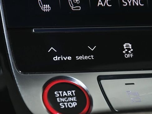 Used 2023 Audi S8 image 43