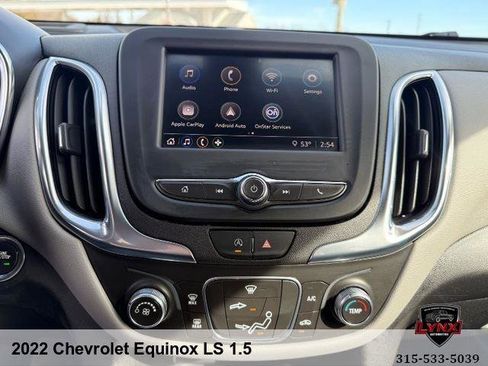 Used 2022 Chevrolet Equinox LS w/ LS Convenience Package image 12