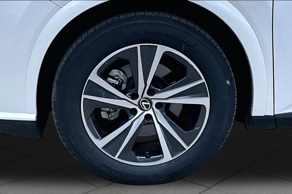 Used 2024 Lexus RX 350h w/ Accessory Package (Z1) AWD/4WD image 9