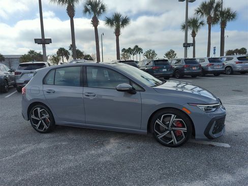 New 2026 Volkswagen GTI SE image 2