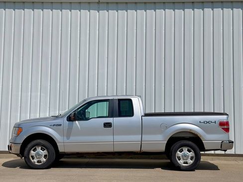 Used 2014 Ford F150 XLT w/ Equipment Group 301A Mid AWD/4WD image 3