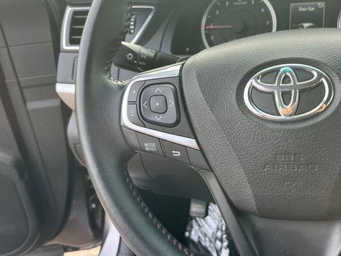 Used 2017 Toyota Camry SE FWD image 23