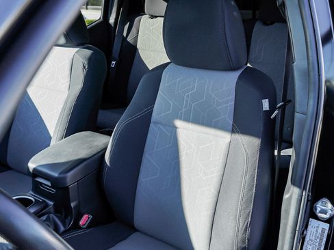 Used 2023 Toyota Tacoma TRD Sport image 17