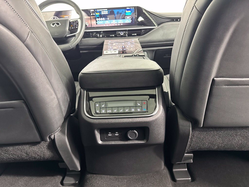 Certified 2026 INFINITI QX80 Luxe w/ Cargo Package AWD/4WD image 31
