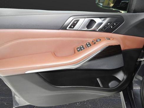 Used 2020 BMW X5 xDrive40i w/ M Sport Package image 10