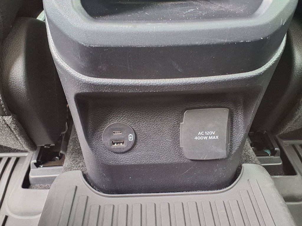 Used 2025 Ford Ranger Lariat w/ FX4 Off-Road Package AWD/4WD image 18