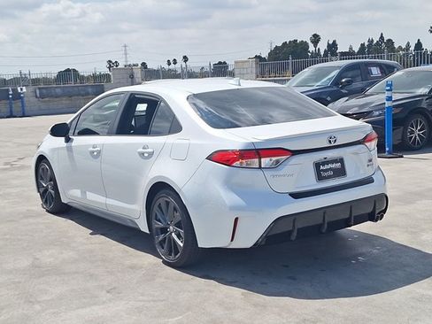 Certified 2025 Toyota Corolla SE w/ SE Premium Package FWD image 8