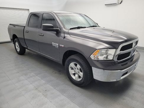 Used 2019 RAM 1500 Classic SLT RWD image 11
