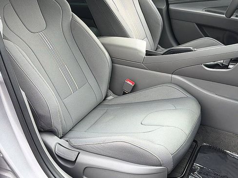 Certified 2026 Hyundai Elantra Sport w/ Cargo Package FWD image 19