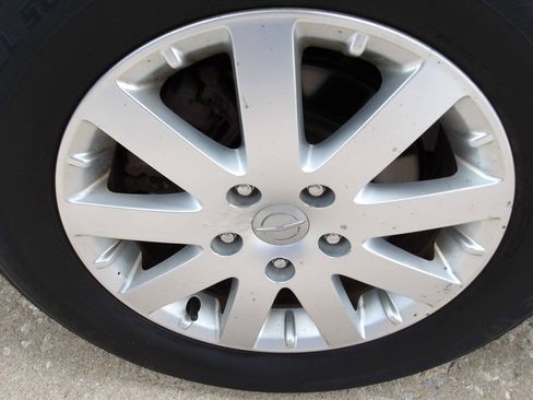 Used 2013 Chrysler Town & Country Touring FWD image 26