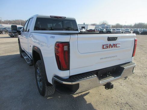 New 2026 GMC Sierra 2500 SLT w/ SLT Premium Package image 8