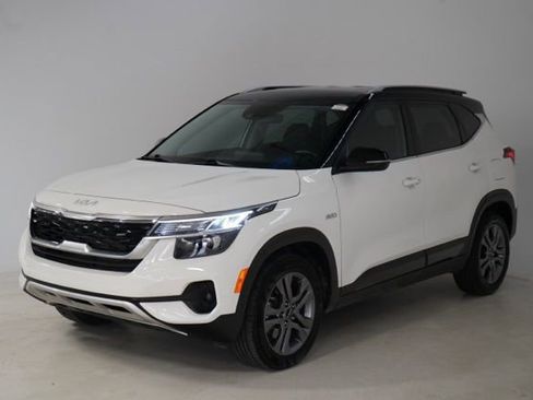 Used 2023 Kia Seltos S image 3