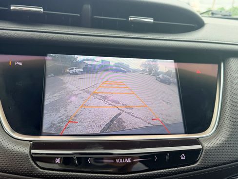 Used 2017 Cadillac XT5 Luxury w/ Driver Awareness Package FWD image 14