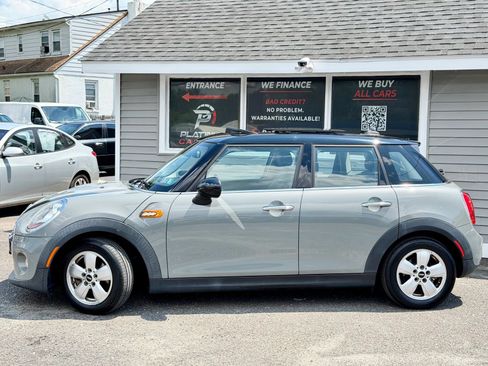 Used 2018 MINI Cooper 4-Door Hardtop w/ Premium Package FWD image 2