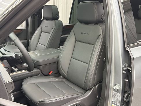 Used 2026 GMC Yukon Denali w/ Sun & Power Step Package image 20