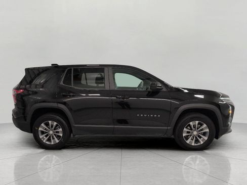 Used 2025 Chevrolet Equinox LT AWD/4WD image 12