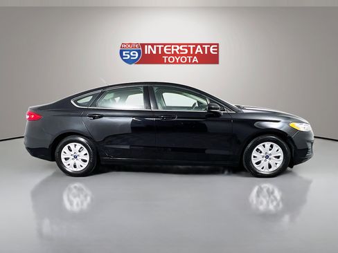 Used 2019 Ford Fusion S FWD image 8