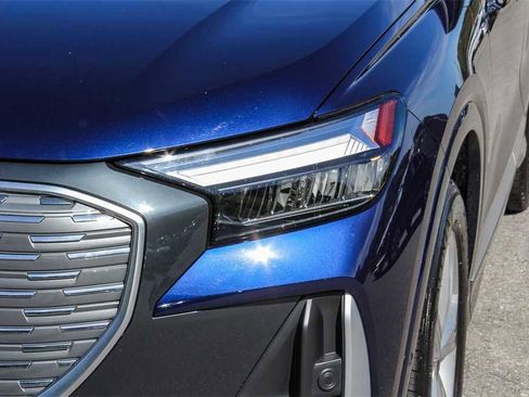 Used 2024 Audi Q4 e-tron Premium Plus image 7