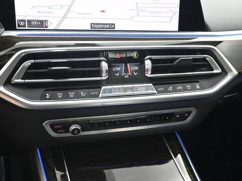 Used 2020 BMW X5 M50i AWD/4WD image 18