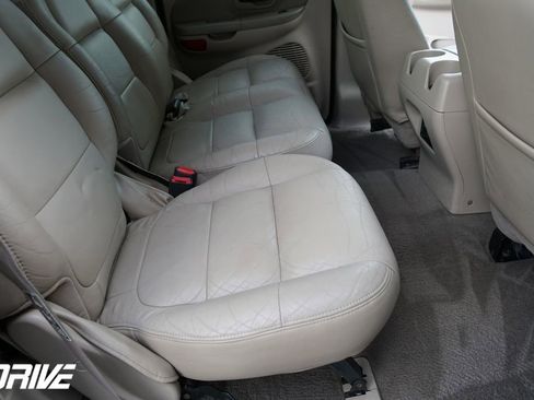 Used 2001 Ford F150 Lariat image 35