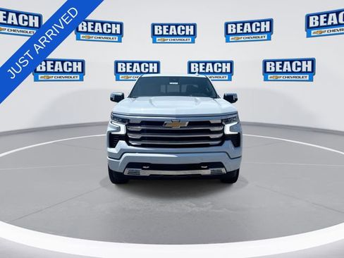 New 2026 Chevrolet Silverado 1500 High Country AWD/4WD image 3