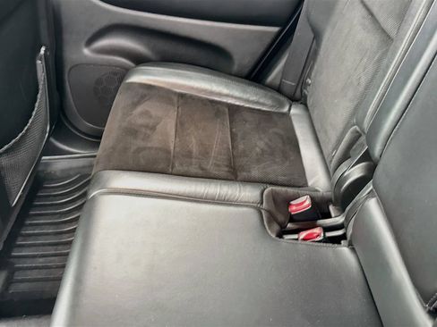 Used 2018 Jeep Grand Cherokee Altitude RWD image 28