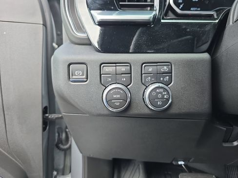 Used 2025 GMC Sierra 2500 SLT w/ SLT Premium Package AWD/4WD image 20
