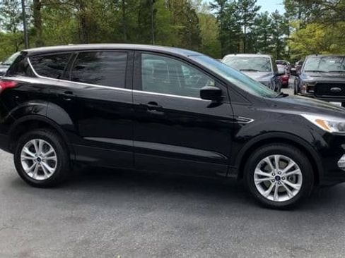 Used 2017 Ford Escape SE AWD/4WD image 6